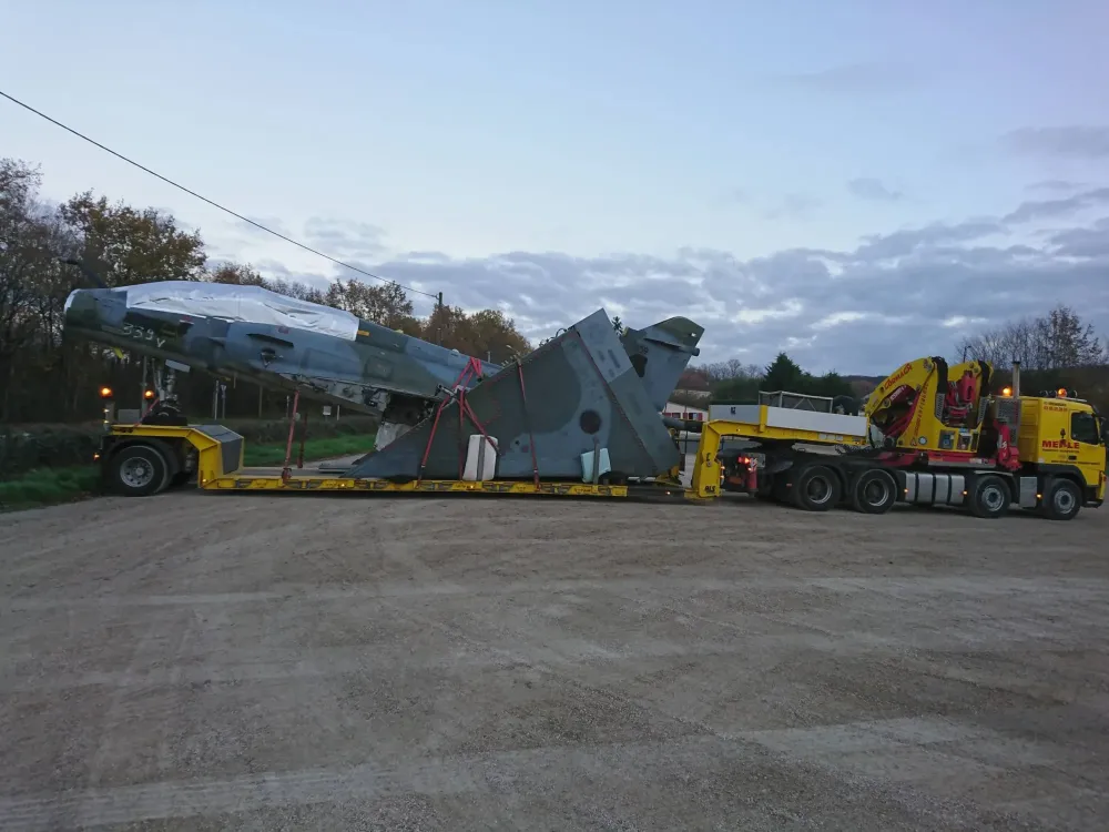 transport avion militaire