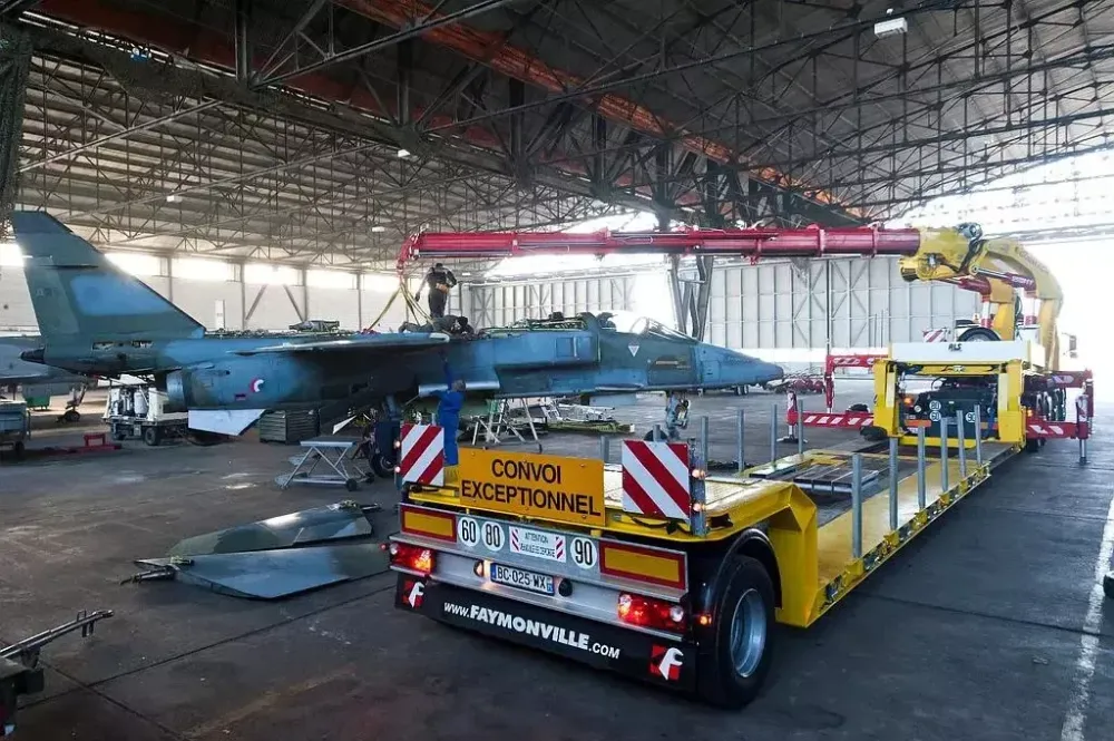 levage avion militaire